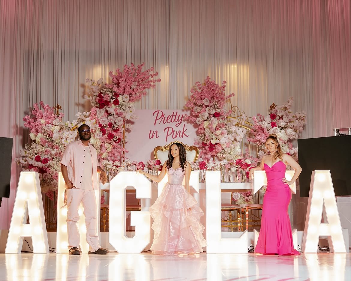 Sweet 16 at her party — Sweet Sixteen photography in West Palm Beach