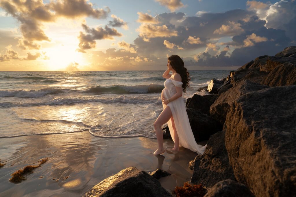Outdoor maternity photography in South Florida
