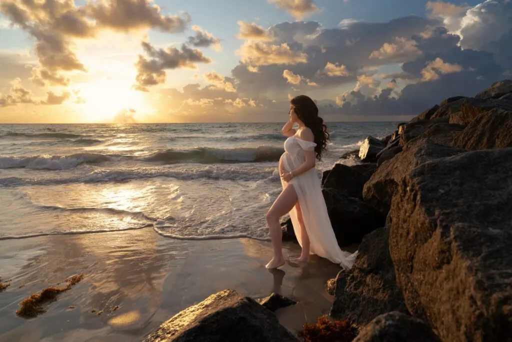Outdoor maternity photography in South Florida